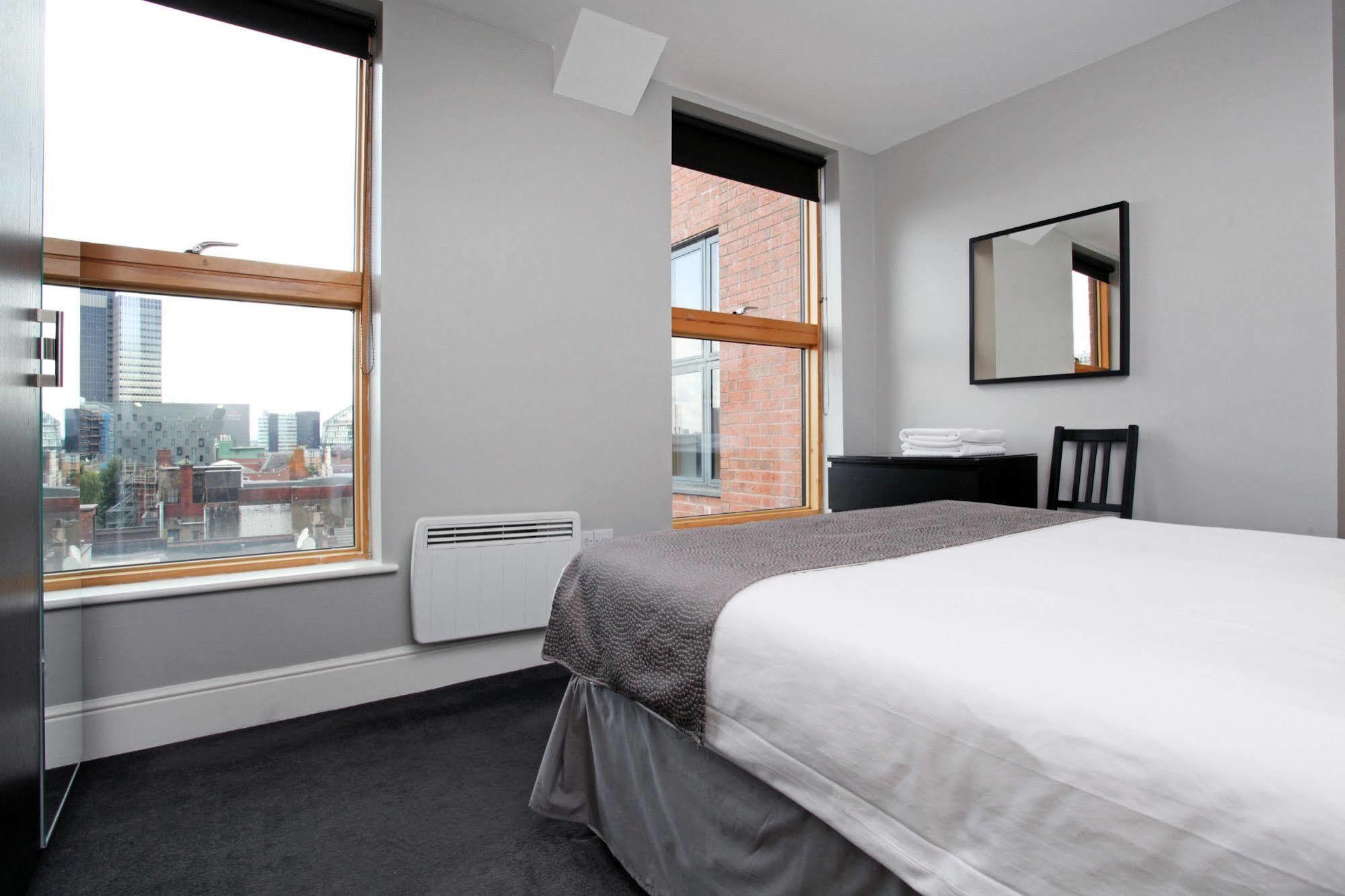 The City Warehouse Aparthotel Manchester Exteriör bild